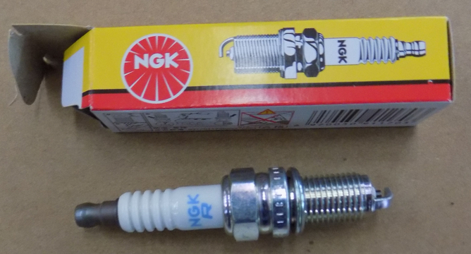 Свеча зажигания NGK 21040105101
